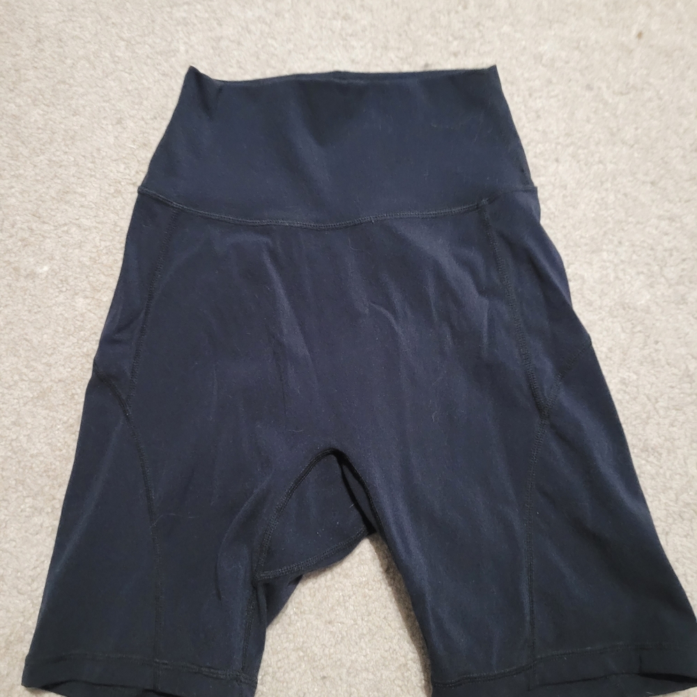 BuffBunny Wave Shorts Black 6 Inch